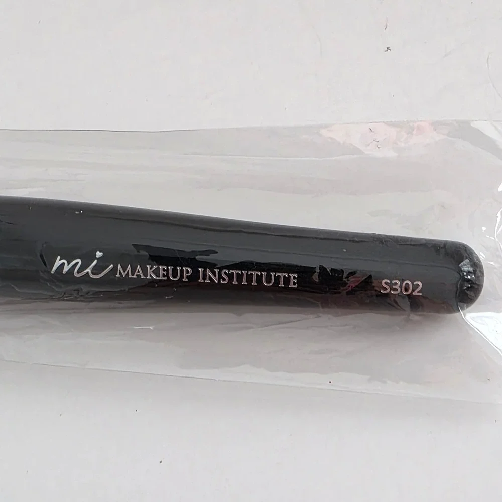 Makeup Institute S302 Tapered Face Powder Blush Brush Black Silver NEW